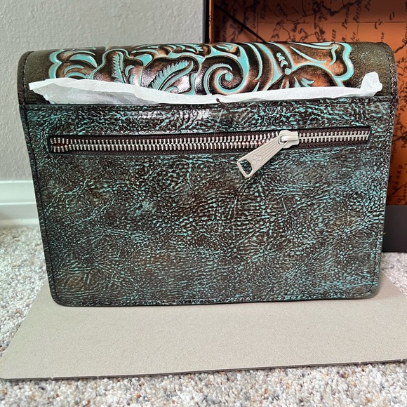NEW Patricia Nash Leather Locri Crossbody- Tooled Turquoise in Gift Box - Picture 2 of 11